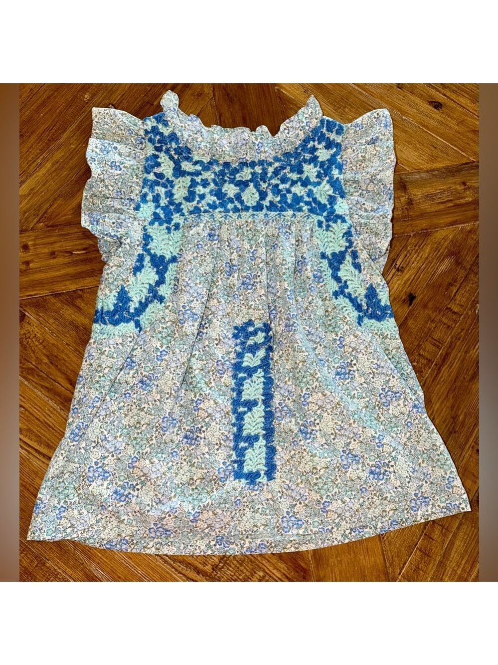 J. Marie‎ floral top with embroidery - size xs / darling